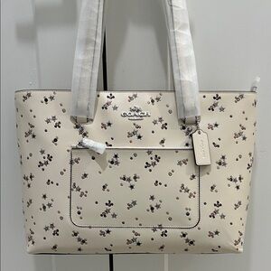 Coach (NWT) Station Tote with Star Print
